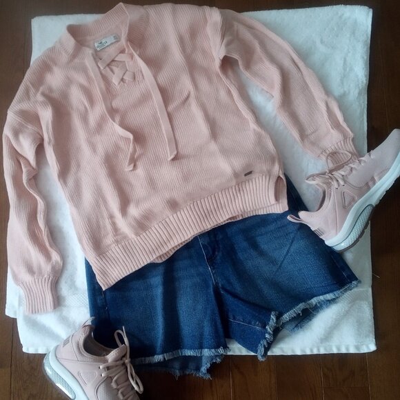 Hollister Light Pink Sweater Size XS - Picture 1 of 5
